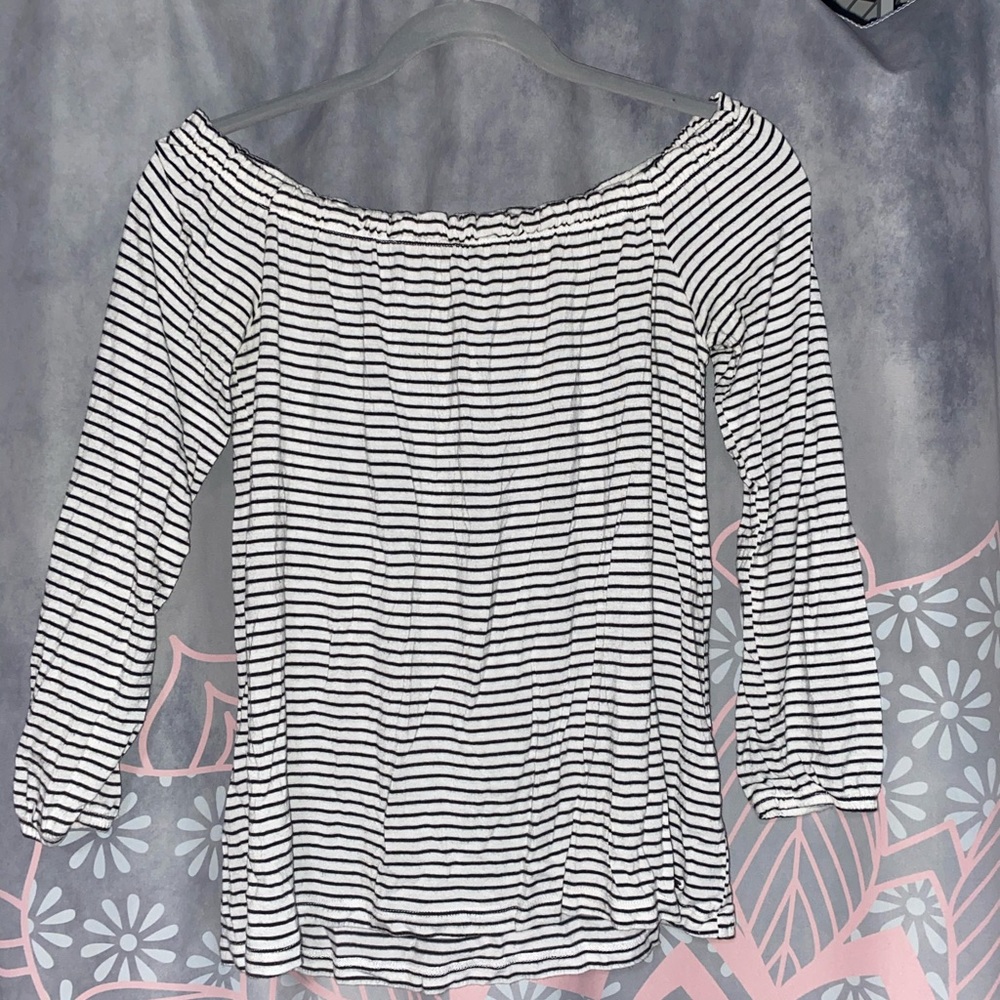 Off the shoulder long sleeve